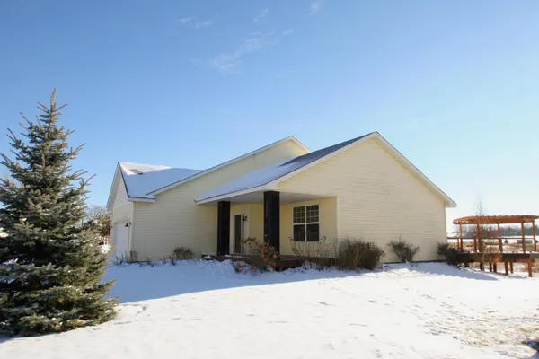$364,000 | 1020 Abbey Road, Northfield, MN 55057