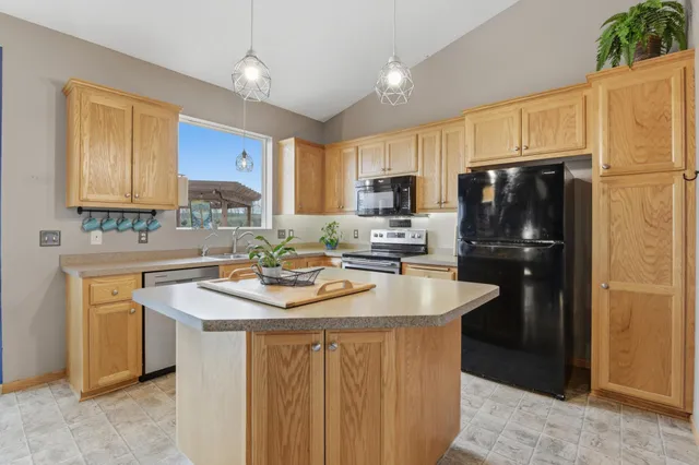 $385,000 | 1020 Abbey Road, Northfield, MN 55057