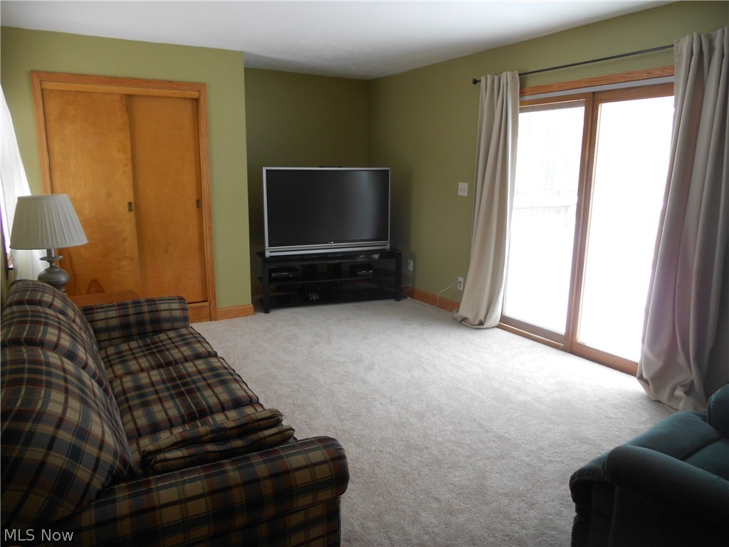 1599 Krumroy Road Akron, OH 44306 - Photo 16 of 30