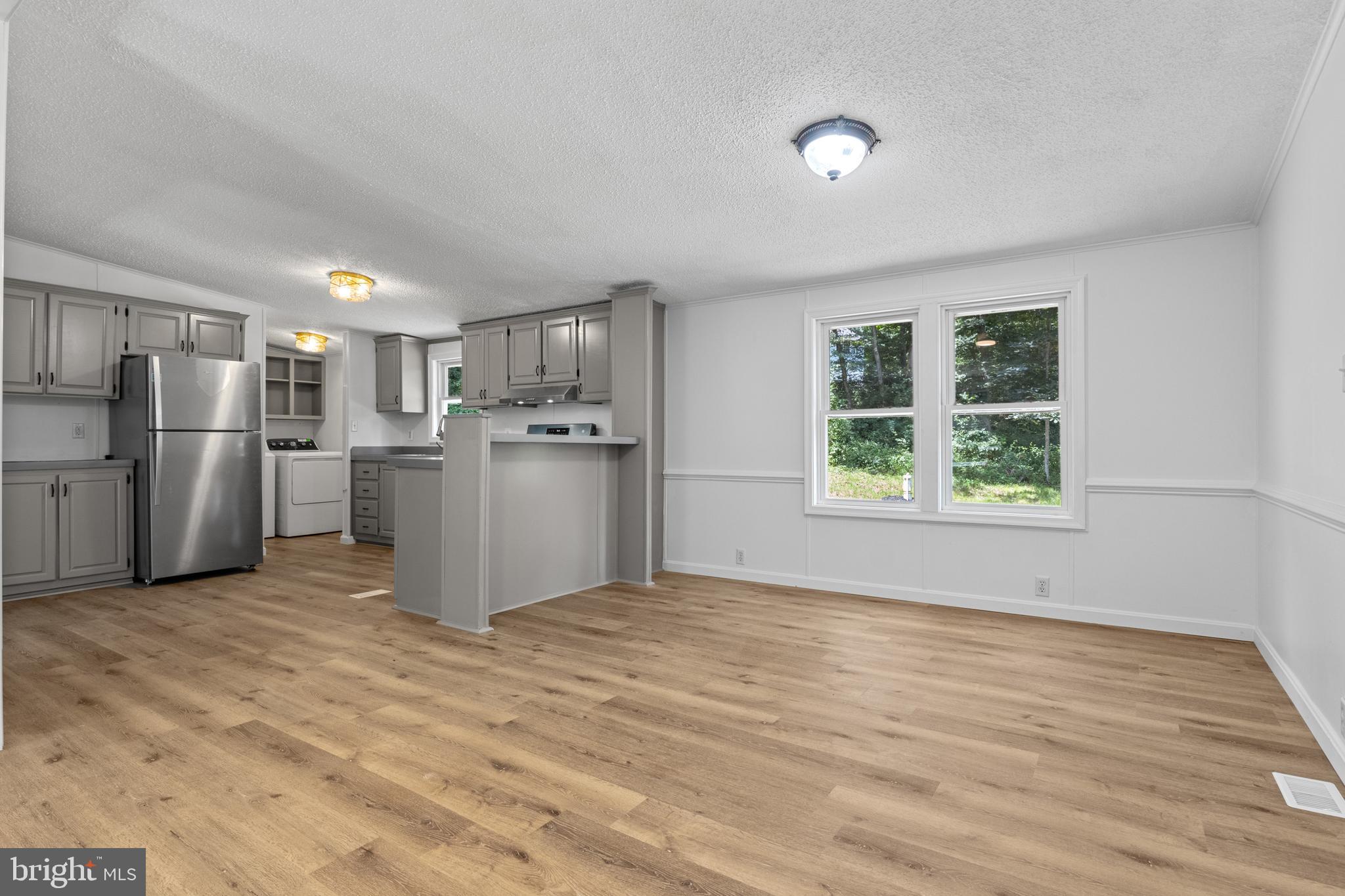 63 Cherry Road Airville, PA 17302 - Photo 9 of 49 Beautiful Large Eat-In Kitchen !