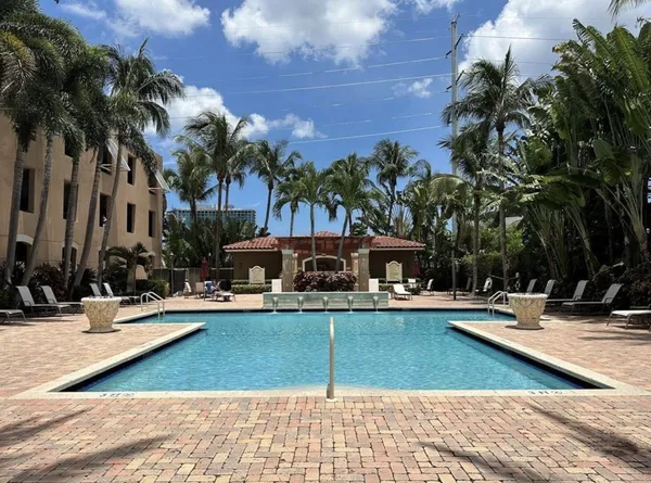 $2,000 | 616 Clearwater Park Road, West Palm Beach, FL 33401