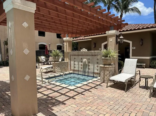 $2,000 | 616 Clearwater Park Road, West Palm Beach, FL 33401
