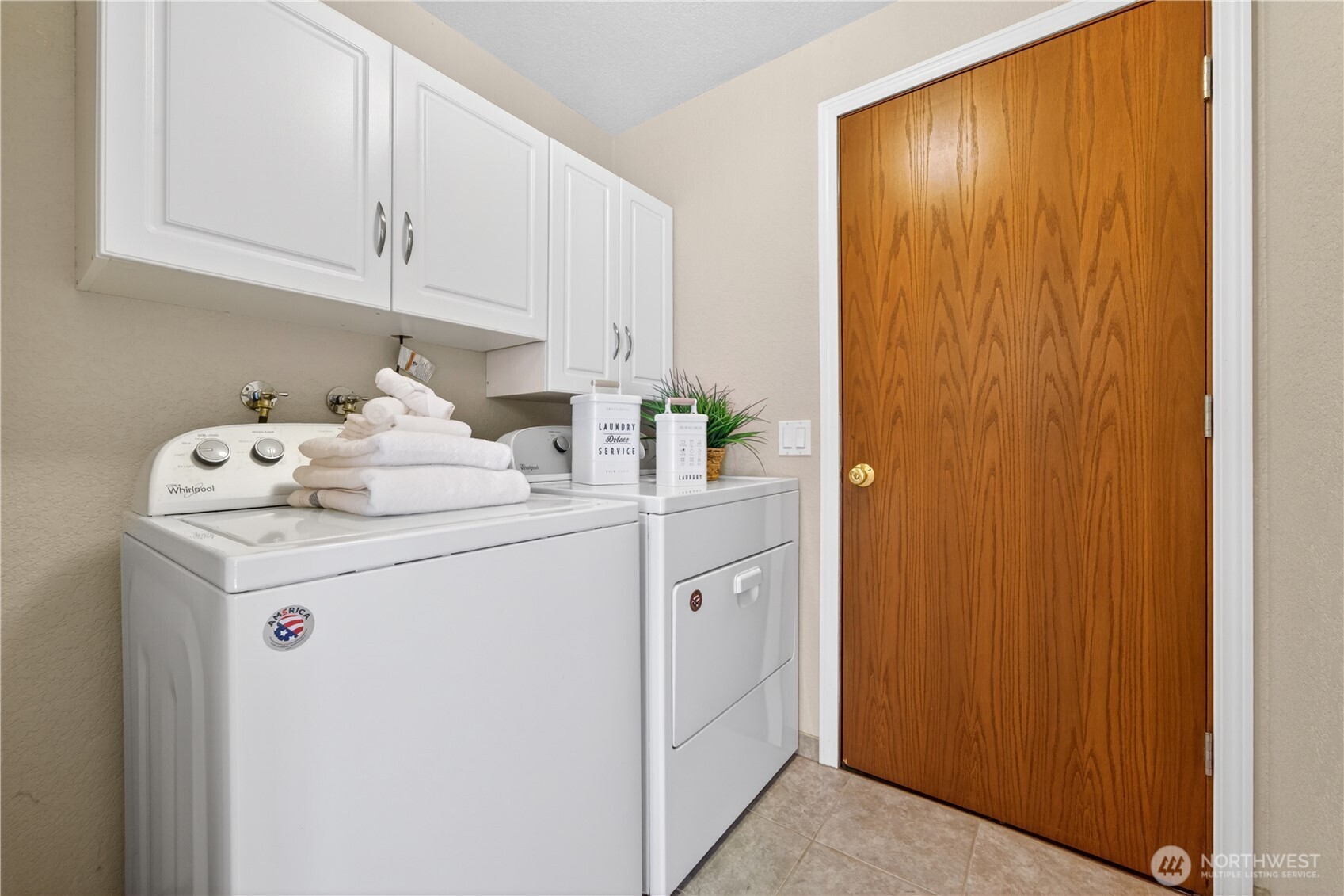 8611 191st Place Southwest Edmonds, WA 98026 - Photo 14 of 36