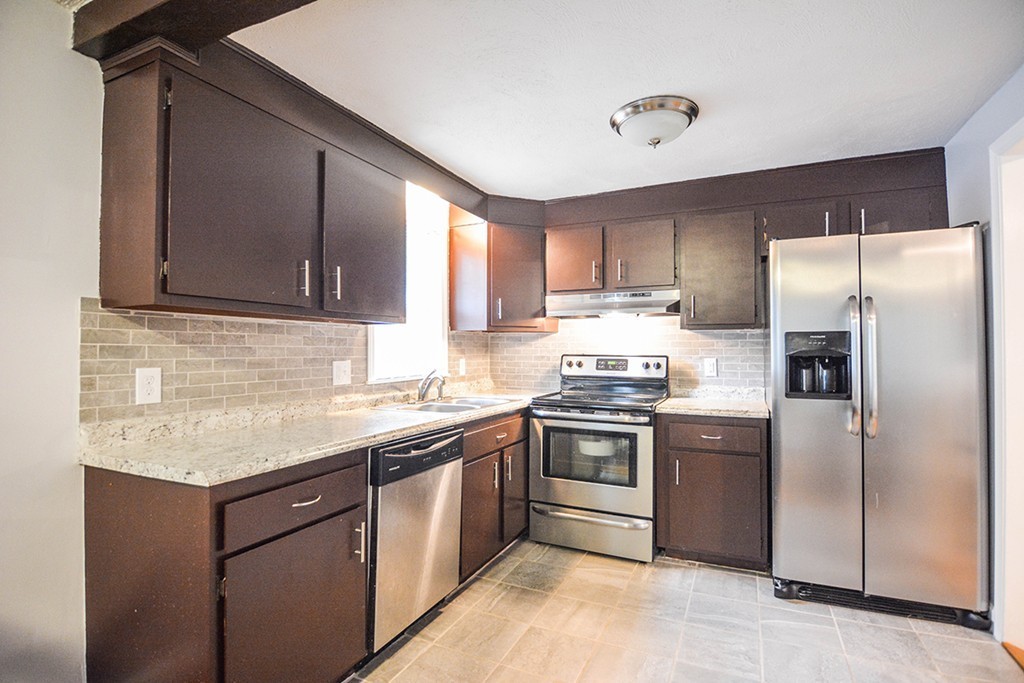 37 Gilson Road Groton, MA 01450 - Photo 2 of 17