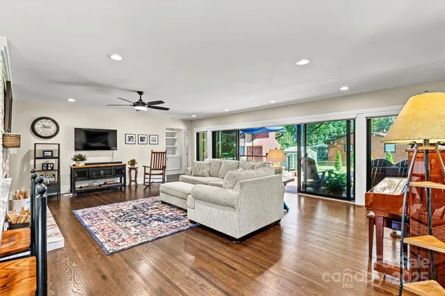 $850,000 | 1943 Townsend Avenue, Charlotte, NC 28205