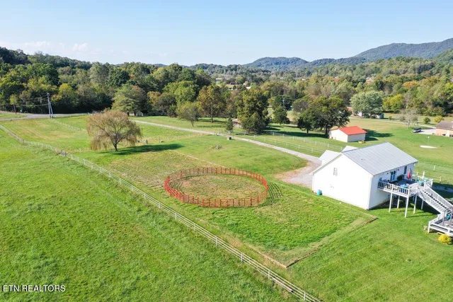 $472,000 | 10845 Richland Road, Mascot, TN 37806