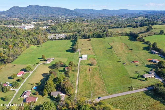 $472,000 | 10845 Richland Road, Mascot, TN 37806