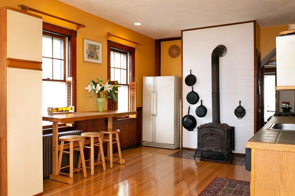 153 Court Road Winthrop, MA 02152 - Photo 10 of 30 Gallery Image 10