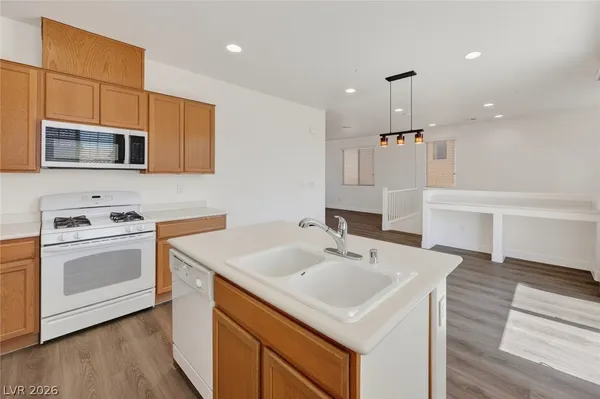 $2,165 | 3672 Via Vicchio, Henderson, NV 89052