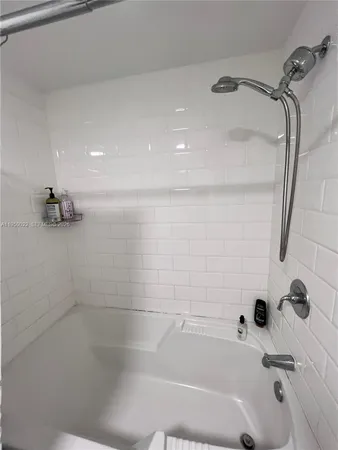 $4,300 | 690 Southwest 1st Court, Unit 2134, Miami, FL 33130