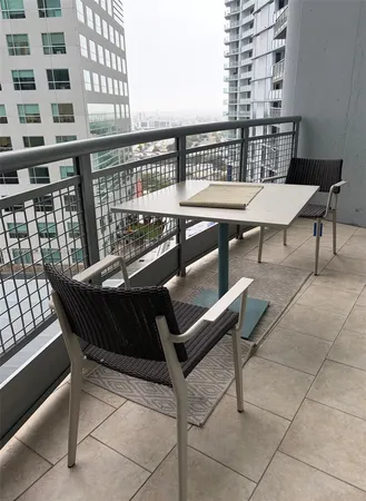 $4,300 | 690 Southwest 1st Court, Unit 2134, Miami, FL 33130