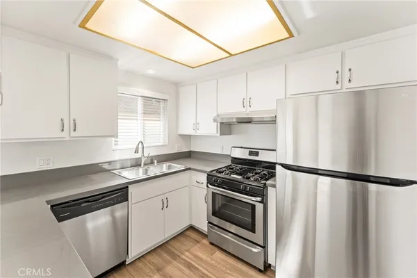 $2,595 | 17972 Baron Circle, Unit 4, Huntington Beach, CA 92647