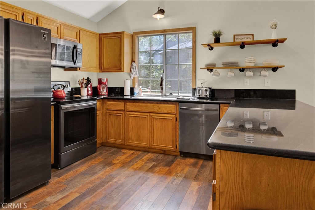 1108 Grass Valley Road Lake Arrowhead, CA 92352 - Photo 16 of 70