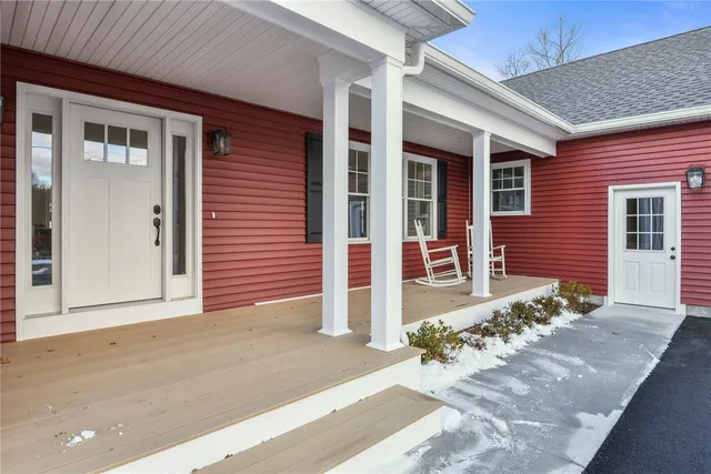 $4,500 | 95 Honeysuckle Road, Warwick, RI 02888
