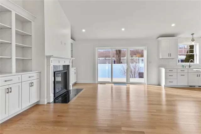 $4,500 | 95 Honeysuckle Road, Warwick, RI 02888