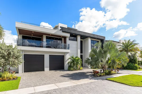 $6,895,000 | 245 Northeast 6th Court, Boca Raton, FL 33432