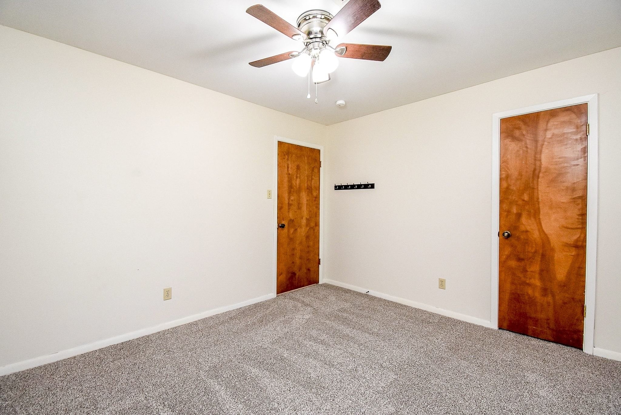 2719 Vail Road Rosenberg, TX 77471 - Photo 17 of 36 a view of a chandelier fan in a room