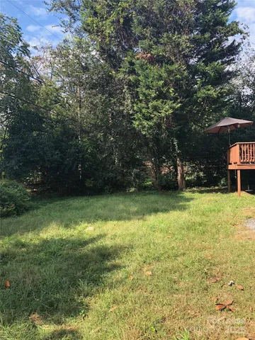 $1,325 | 2240 Laburnum Avenue, Unit B, Charlotte, NC 28205