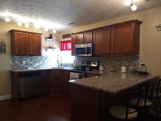 5265 Johnson Road Springfield, OH 45502 - Photo 2 of 21