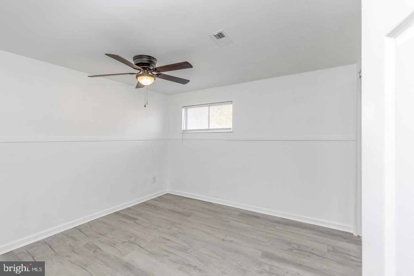 238 West Center Street Clayton, NJ 08312 - Photo 21 of 30 an empty room