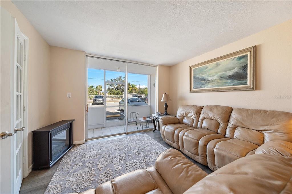 519 Albee Farm Road, Unit 111 Venice, FL 34285 - Photo 5 of 28
