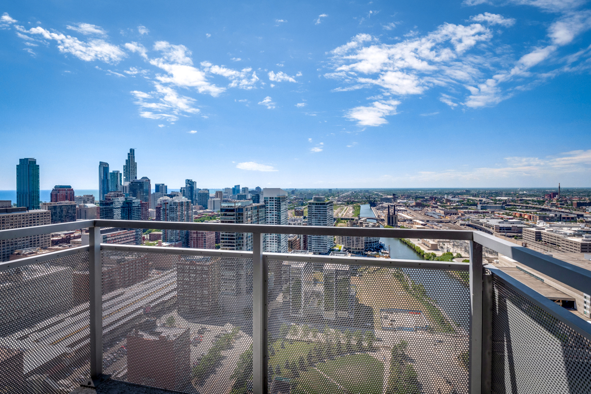 235 West Van Buren Street, Unit 3708 Chicago, IL 60607 - Photo 13 of 15