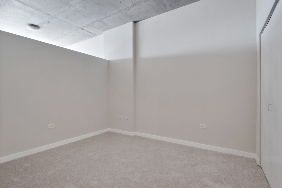 235 West Van Buren Street, Unit 3708 Chicago, IL 60607 - Photo 9 of 15