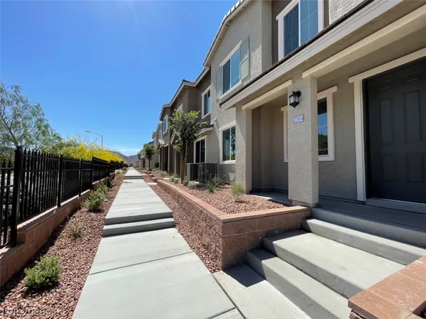 $1,895 | 965 Nevada State Drive, Unit 22104, Henderson, NV 89002