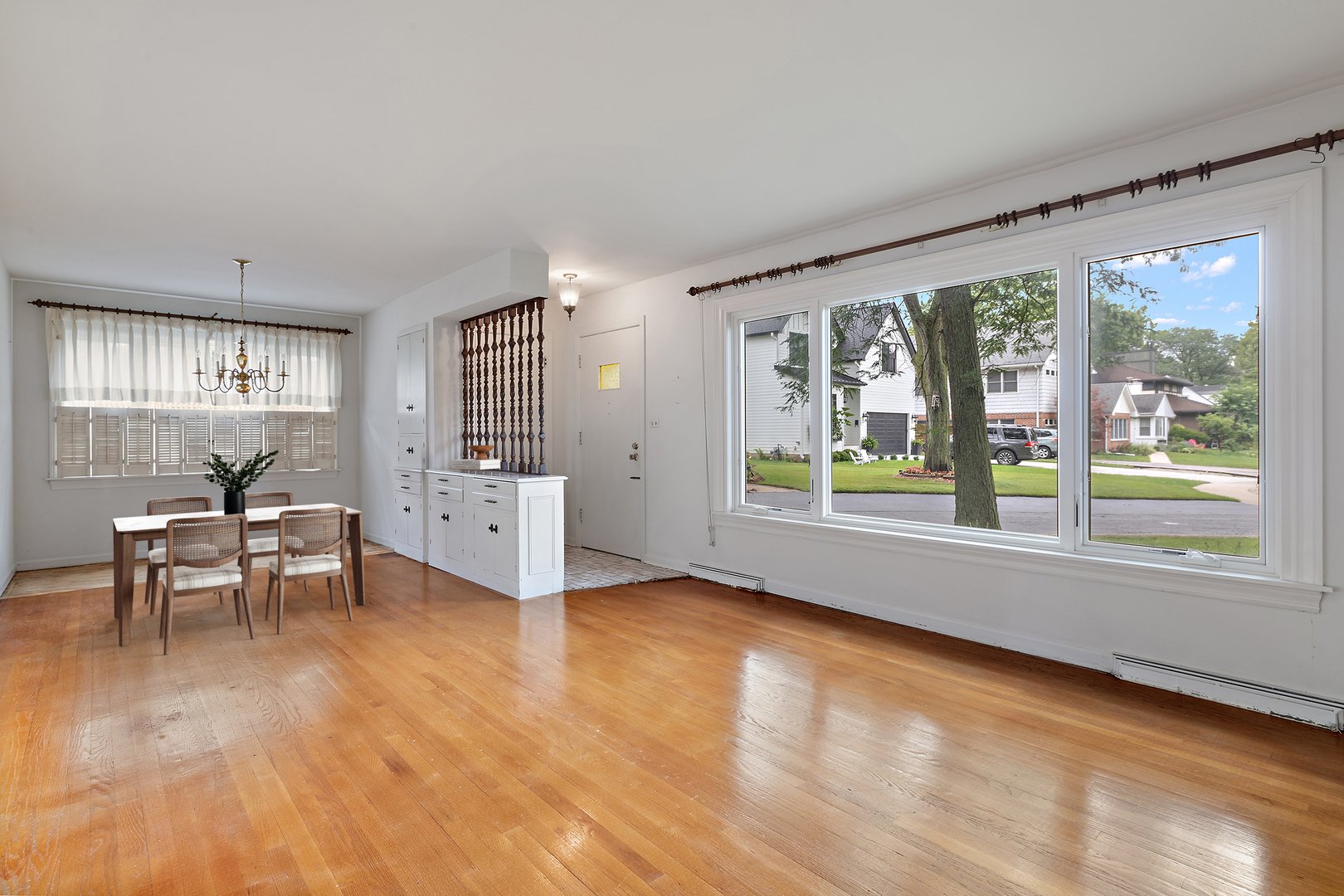 218 Parkview Road Glenview, IL 60025 - Photo 2 of 24 Gallery Image 2