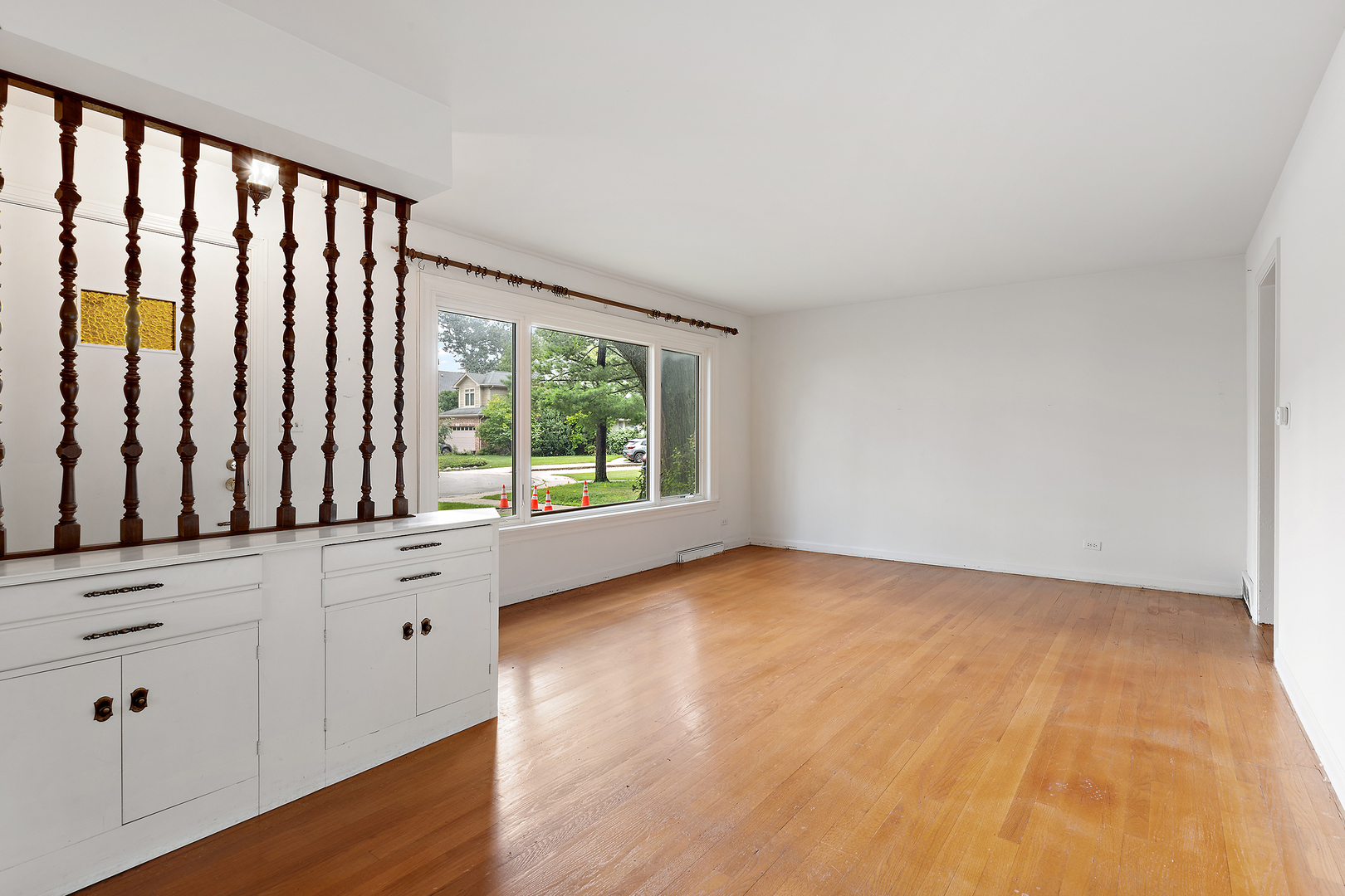 218 Parkview Road Glenview, IL 60025 - Photo 3 of 24 Gallery Image 3