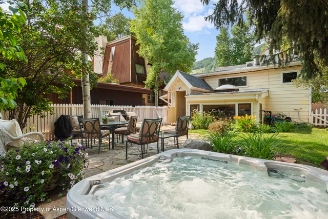 a view of a house with patio