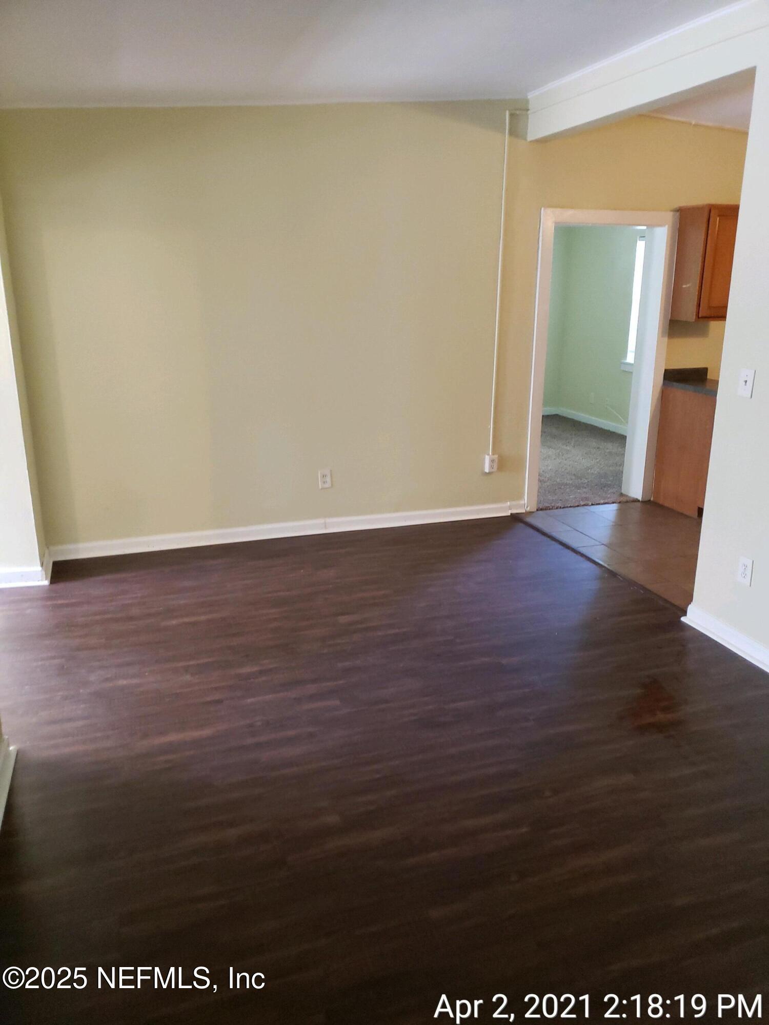 5811 Geranium Road Jacksonville, FL 32209 - Photo 21 of 29 Liv room
