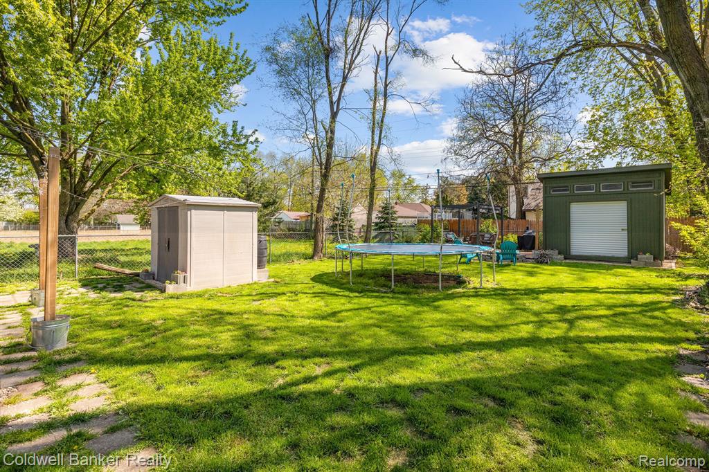 47760 Frederick Road Utica, MI 48317 - Photo 29 of 39