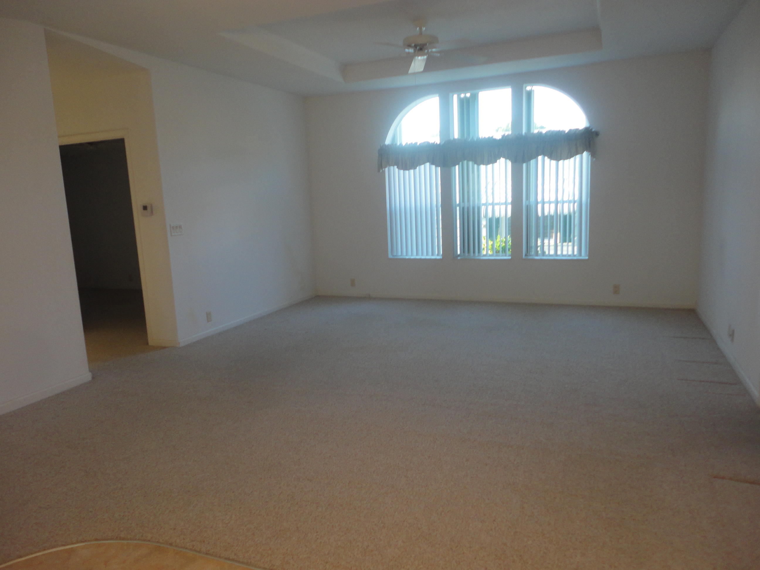484 Thames Bluff Ridge, Unit 47 Fort Pierce, FL 34982 - Photo 5 of 28 DSC02297