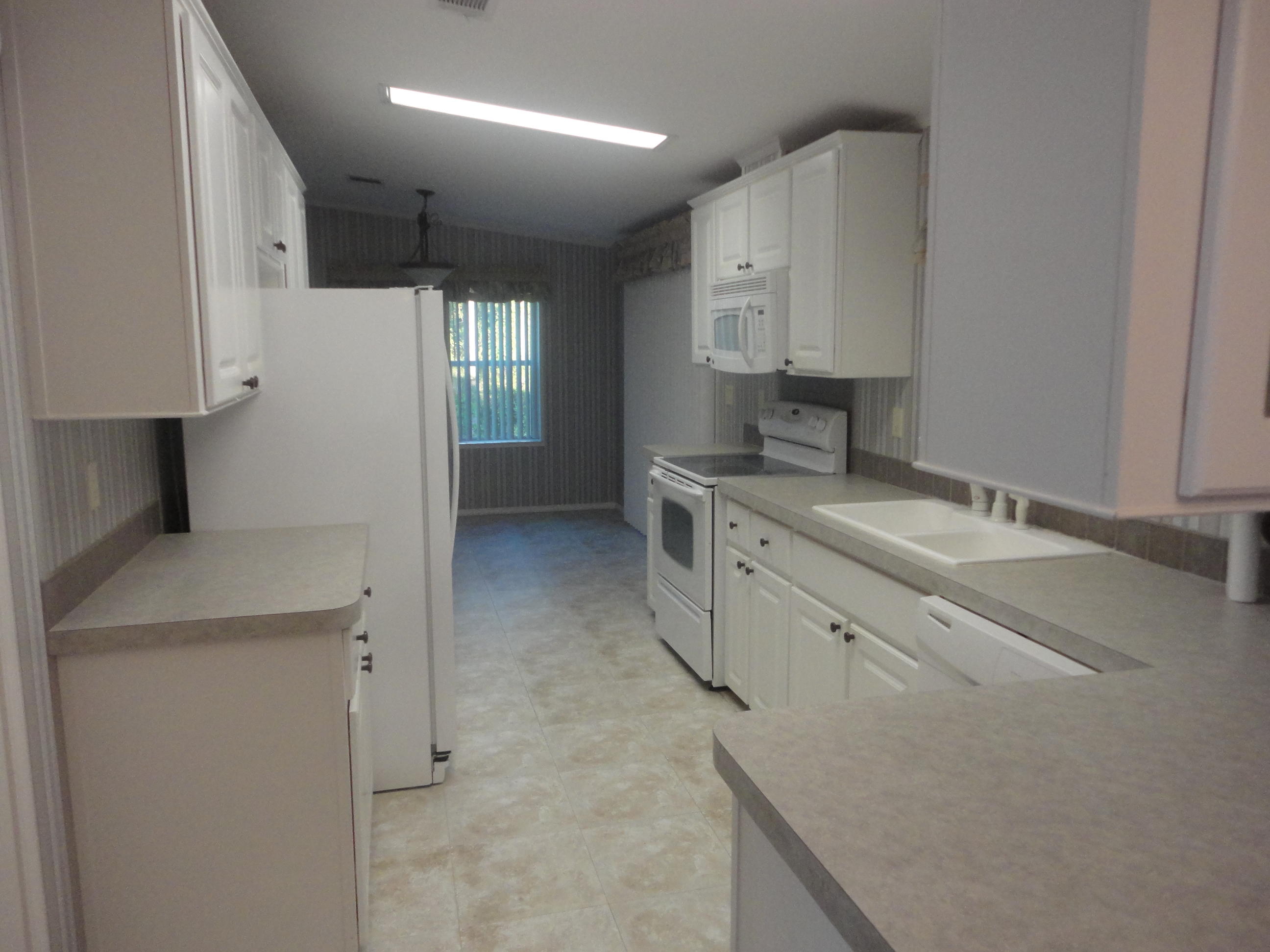 484 Thames Bluff Ridge, Unit 47 Fort Pierce, FL 34982 - Photo 8 of 28 DSC02300