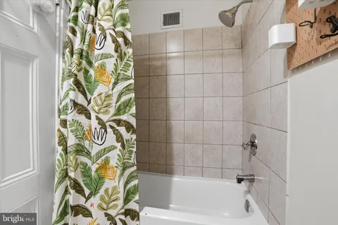 $289,000 | 1713 Green Street, Unit 5, Philadelphia, PA 19130