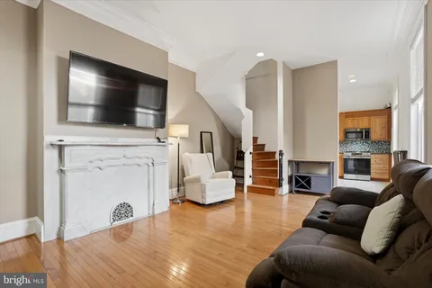 $289,000 | 1713 Green Street, Unit 5, Philadelphia, PA 19130