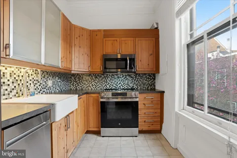 $289,000 | 1713 Green Street, Unit 5, Philadelphia, PA 19130