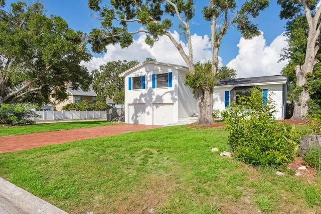 $3,700 | 8200 136th Street, Seminole, FL 33776