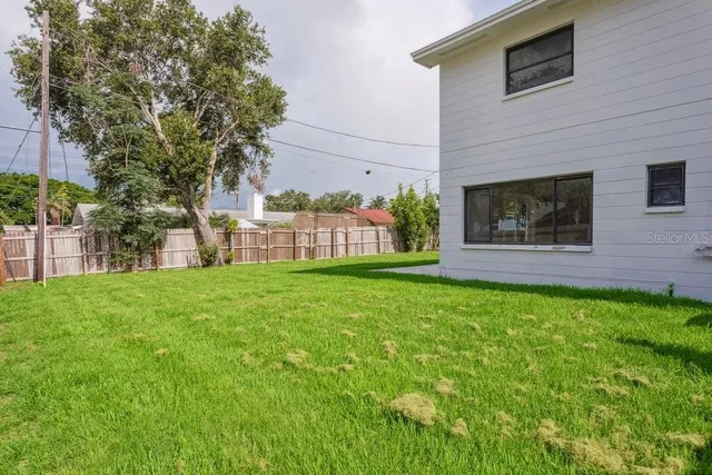 $3,700 | 8200 136th Street, Seminole, FL 33776