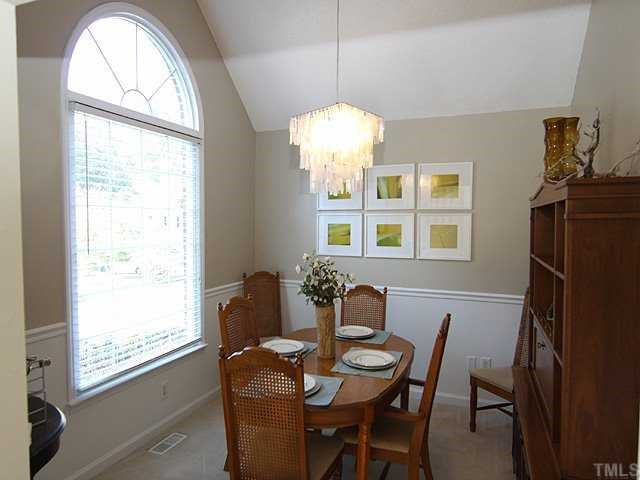 5277 Fairmead Circle Raleigh, NC 27613 - Photo 4 of 12