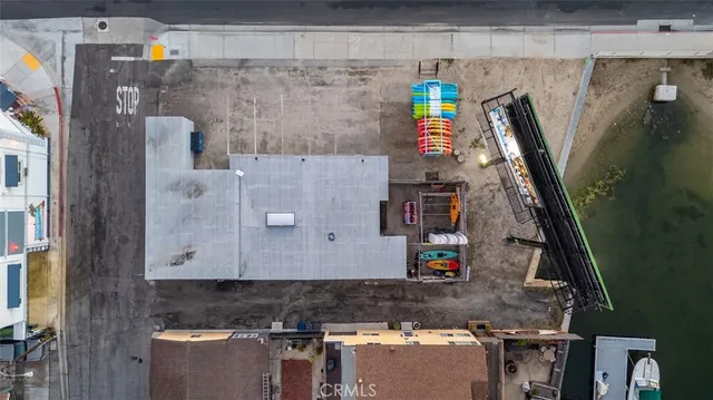 $6,000,000 | 16902-16910 Pacific Coast Highway, Sunset Beach, CA 90742