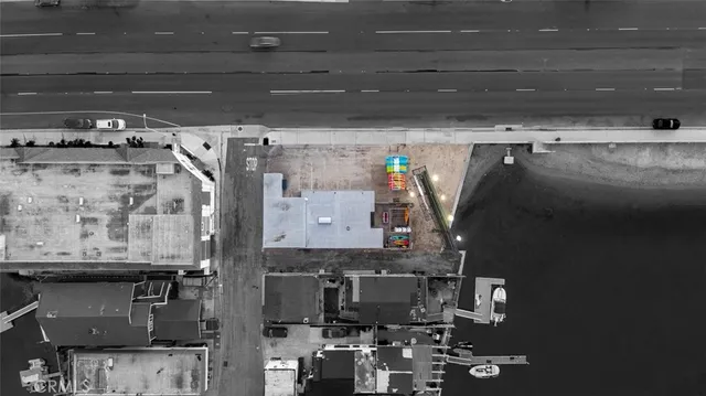 $6,000,000 | 16902-16910 Pacific Coast Highway, Sunset Beach, CA 90742