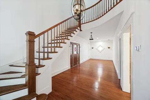 $899,900 | 208 East 12th Street, Houston, TX 77008