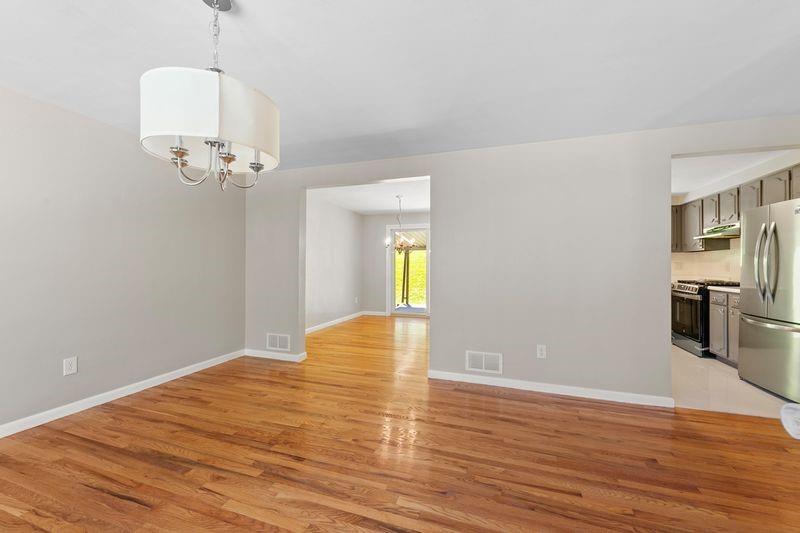 254 Twin Bridges Road Charleroi, PA 15022 - Photo 6 of 29