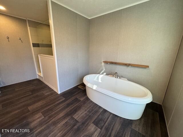 313 Salem Road McMinnville, TN 37110 - Photo 22 of 52 a white bath tub sitting in a bathroom