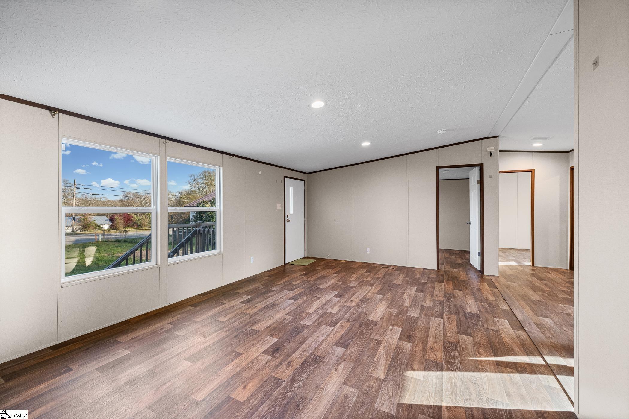 2231 Westminster Highway Walhalla, SC 29691 - Photo 4 of 38