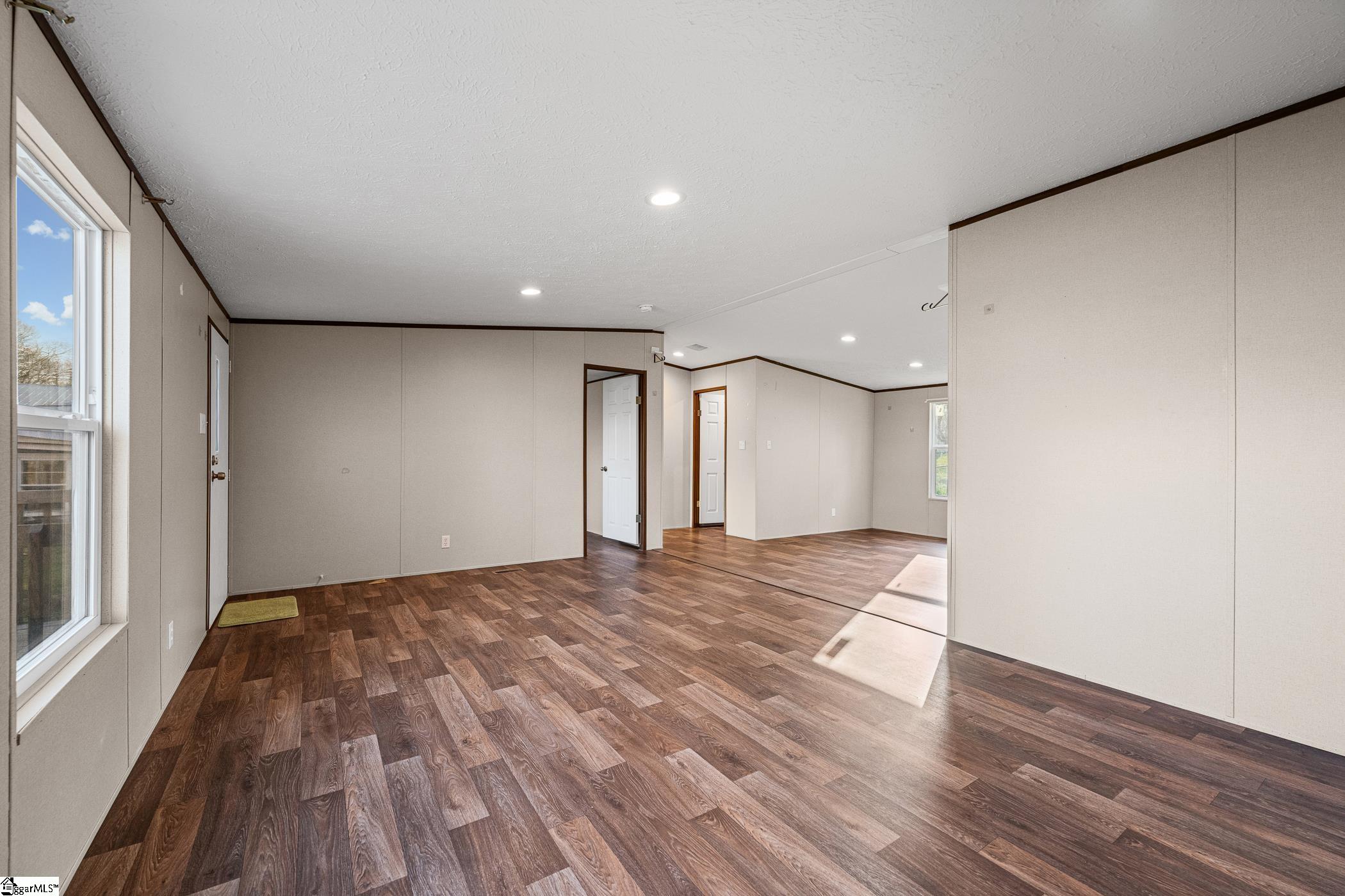 2231 Westminster Highway Walhalla, SC 29691 - Photo 5 of 38