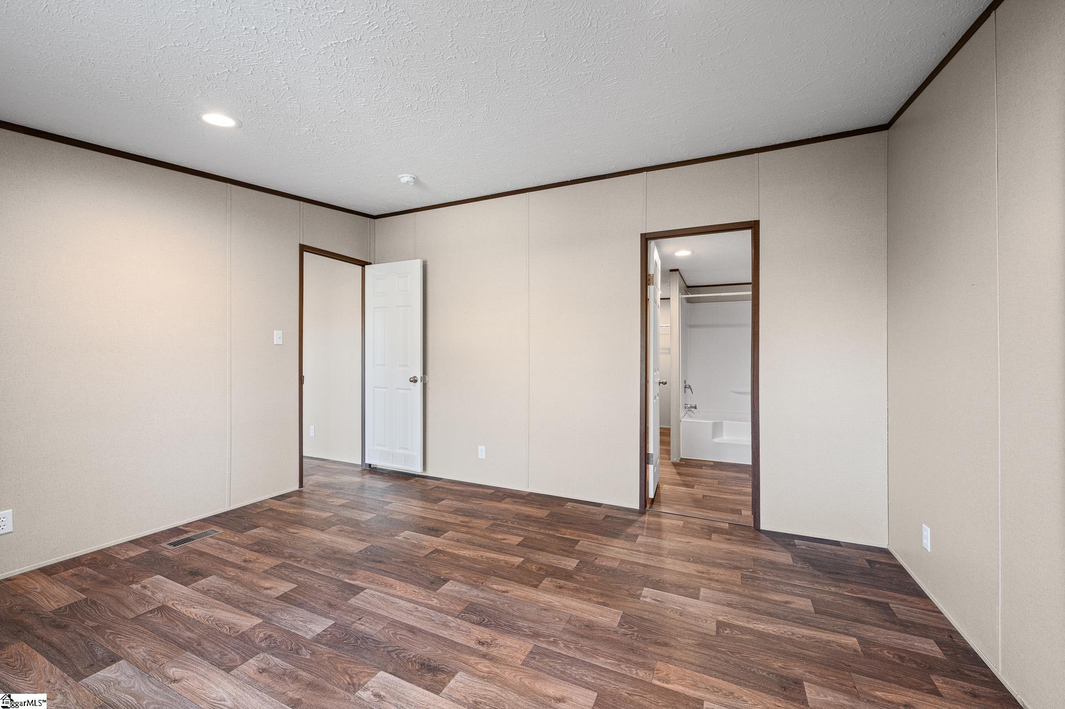 2231 Westminster Highway Walhalla, SC 29691 - Photo 9 of 38