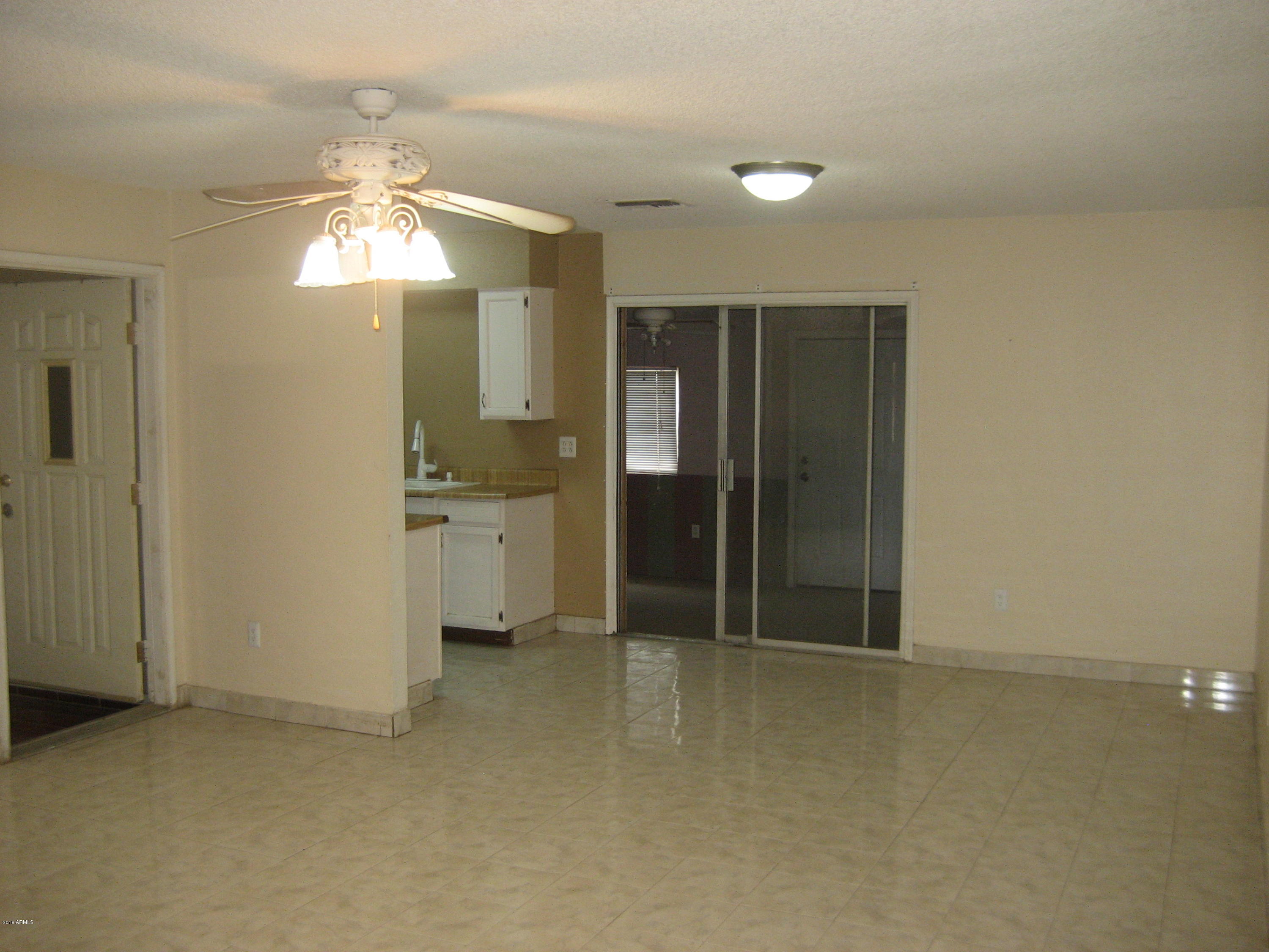 4732 East Apollo Road Phoenix, AZ 85042 - Photo 3 of 6 IMG_6443